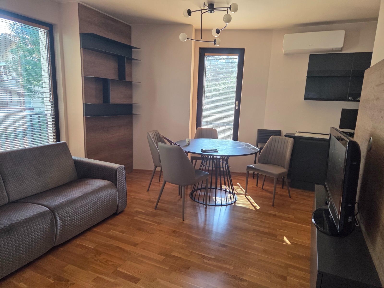 Продава 2-СТАЕН, гр. София, Изток, снимка 3 - Апартаменти - 55100115