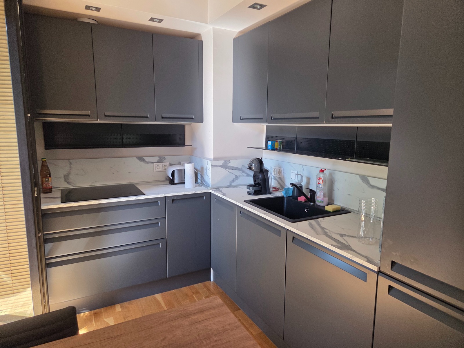 Продава 2-СТАЕН, гр. София, Изток, снимка 7 - Апартаменти - 55100115