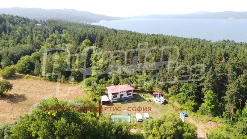 Продава КЪЩА, с. Горни Окол, област София област