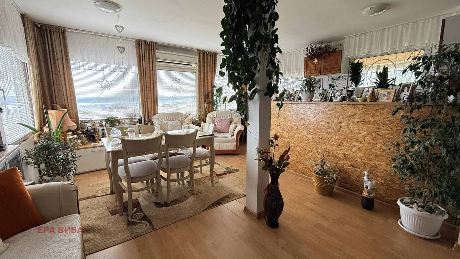 Продава КЪЩА, гр. Варна, м-т Планова
