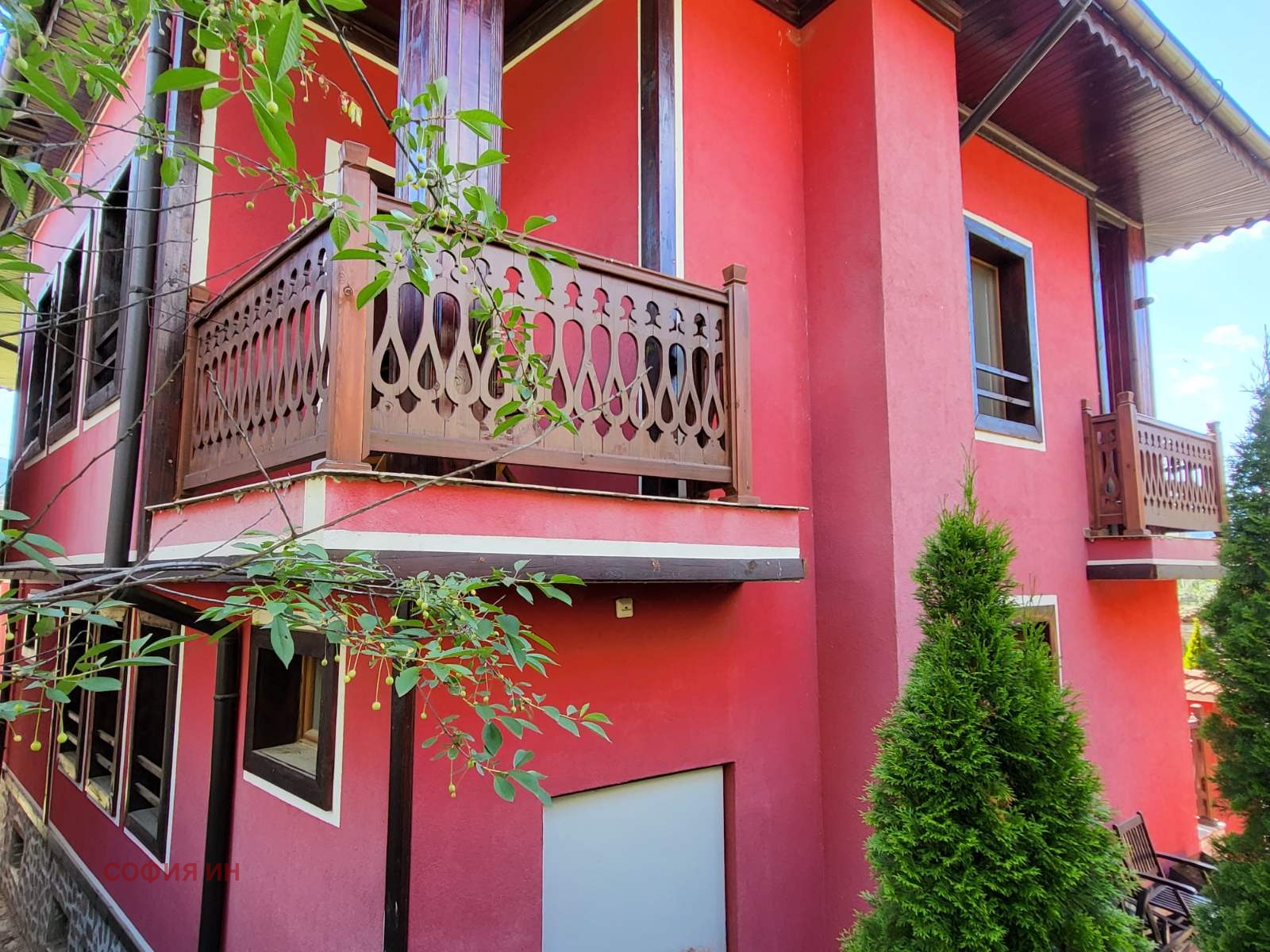 Продава ХОТЕЛ, гр. Копривщица, област София област, снимка 3 - Хотели - 53408307