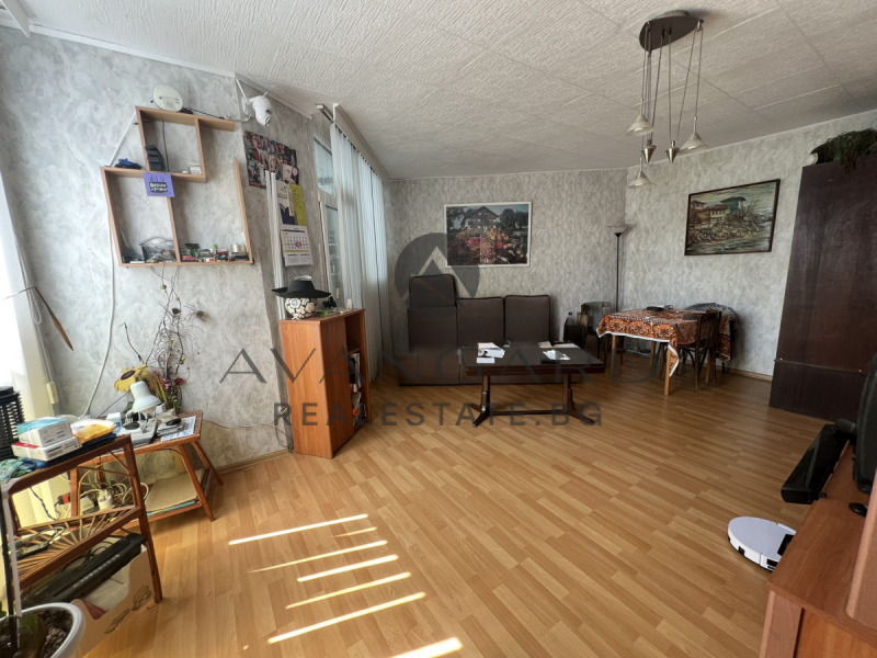 На продаж  2 спальні Пловдив , Тракия , 72 кв.м | 25790078
