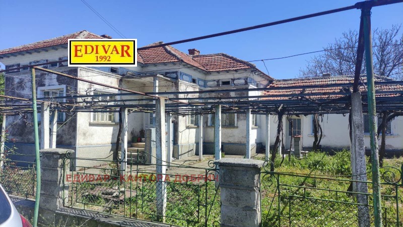 Продава КЪЩА, с. Нова Камена, област Добрич, снимка 2 - Къщи - 52708533