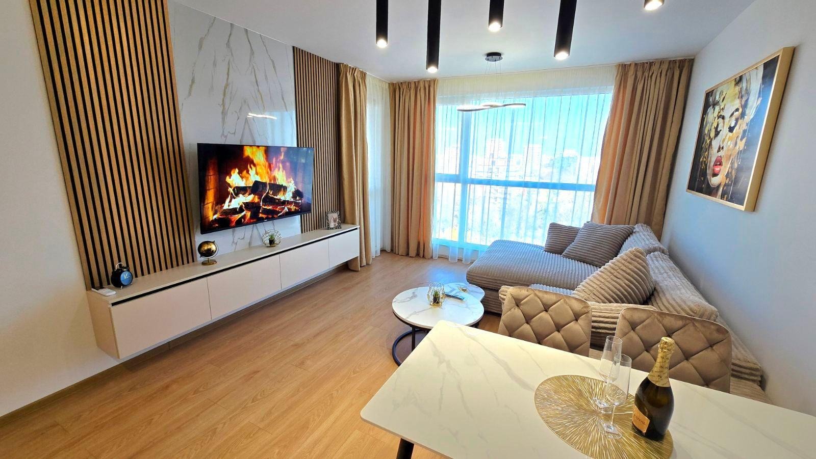 Продава 2-СТАЕН, гр. Пловдив, Кючук Париж, снимка 2 - Апартаменти - 53947375