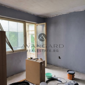 Studio Kjusjuk Parisj, Plovdiv