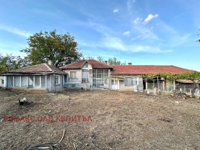 Huis Samovodene, regio Veliko Tarnovo 1