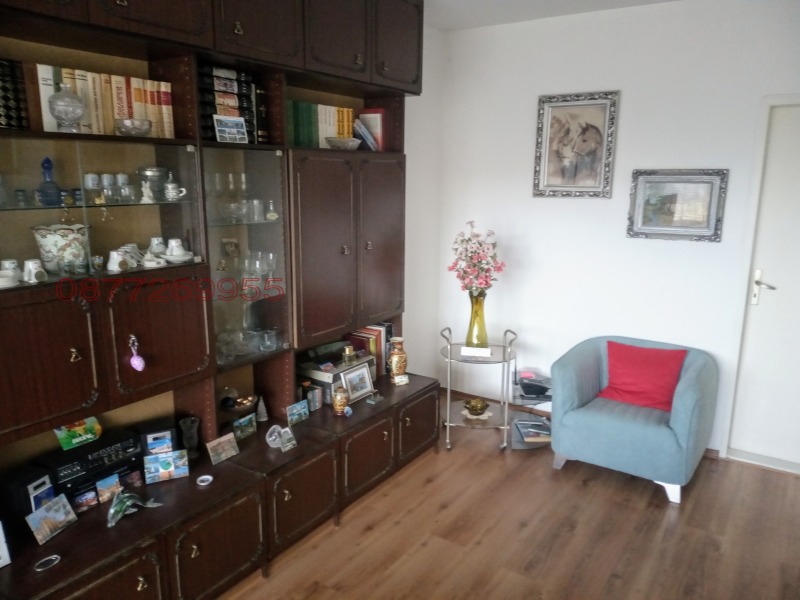 Продава 4-СТАЕН, гр. Русе, Чародейка - Юг, снимка 2 - Апартаменти - 52779726