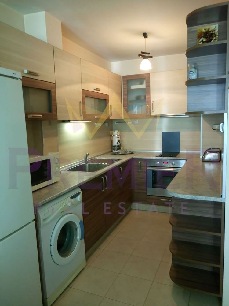 Продава 3-СТАЕН, гр. Варна, Автогара