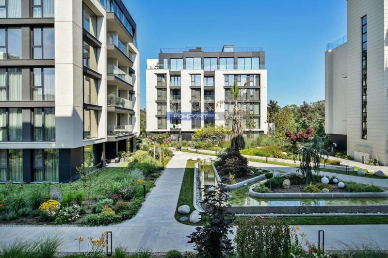 Продава МНОГОСТАЕН в град Варна, к.к. Св.Св. Константин и Елена - 325 кв.м / 990 000 € » 1 936 271.70 лв., КОМФОРТ И ФОРОС БРОКЪРС
