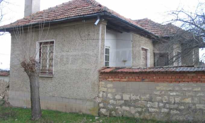 Продава КЪЩА, област Велико Търново, гр. Стражица • 10000 € / 19558.30 лв. • 40565279 1
