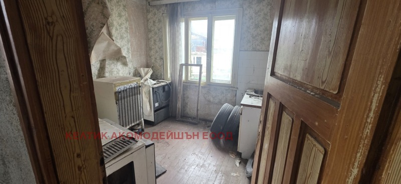 Продава КЪЩА, с. Самораново, област Кюстендил, снимка 4 - Къщи - 53017452