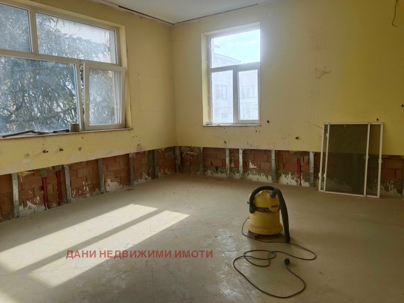 Till salu  Hotell Varna , Vinica , 366 kvm | 61437303 - bild [7]
