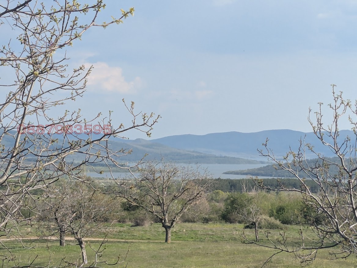 Продава ЗЕМЕДЕЛСКА ЗЕМЯ, с. Конаре, област Стара Загора