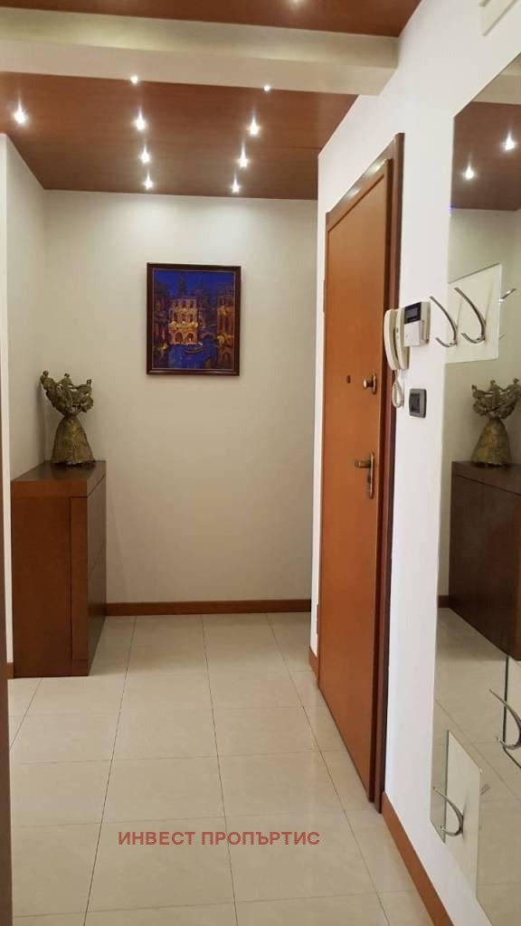 Продава  4-стаен град София , Център , 172 кв.м | 45236697 - изображение [8]