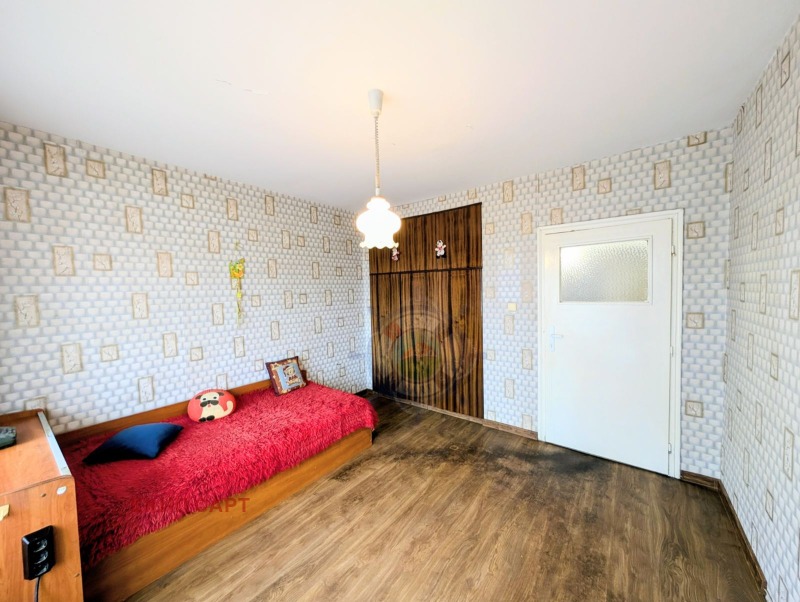 Продава 4-СТАЕН, гр. Варна, Цветен квартал, снимка 2 - Апартаменти - 53298223