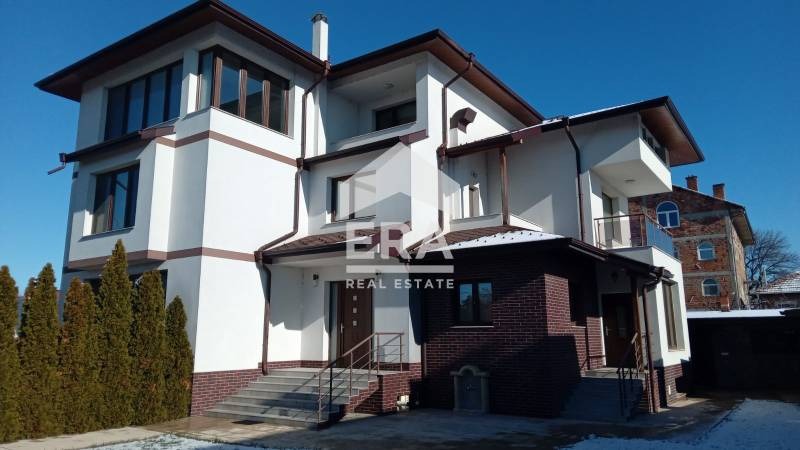 Продава  Къща, област Пловдив, гр. Раковски •  580 000 EUR • ID 54504184 — holmes.bg - [1] 