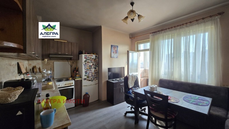 Продава 3-СТАЕН, гр. Пазарджик, Изток, снимка 3 - Апартаменти - 52693010