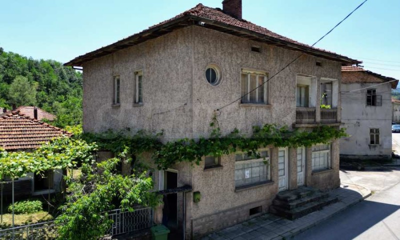 De vânzare  Casa regiunea Lovech , Troian , 241 mp | 54621791 - imagine [3]