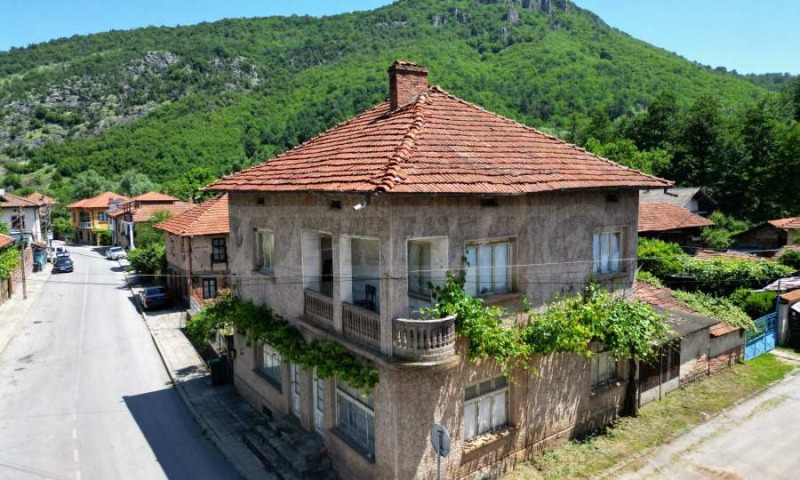 De vânzare  Casa regiunea Lovech , Troian , 241 mp | 54621791 - imagine [6]