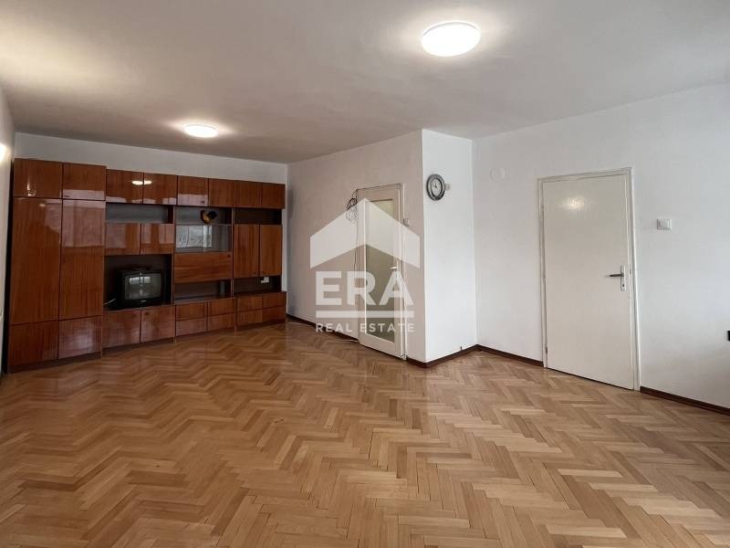 Продава 3-СТАЕН, гр. Русе, Централен южен район, снимка 3 - Апартаменти - 53044441