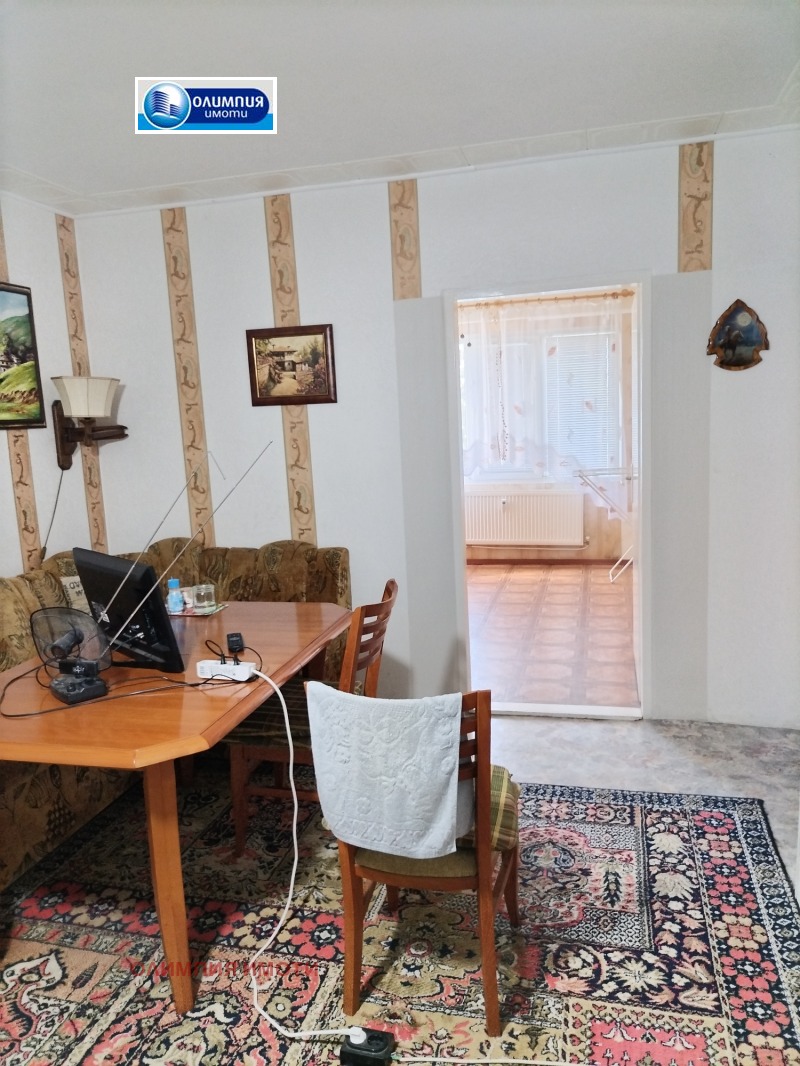 De vânzare  3+ dormitor Ruse , Vâzrajdane , 100 mp | 27429462 - imagine [7]