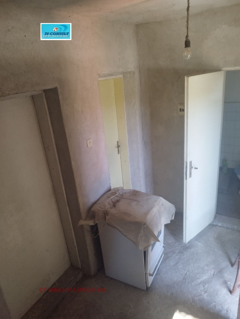 Продава  Къща област Кюстендил , с. Крайници , 100 кв.м | 82810674 - изображение [4]
