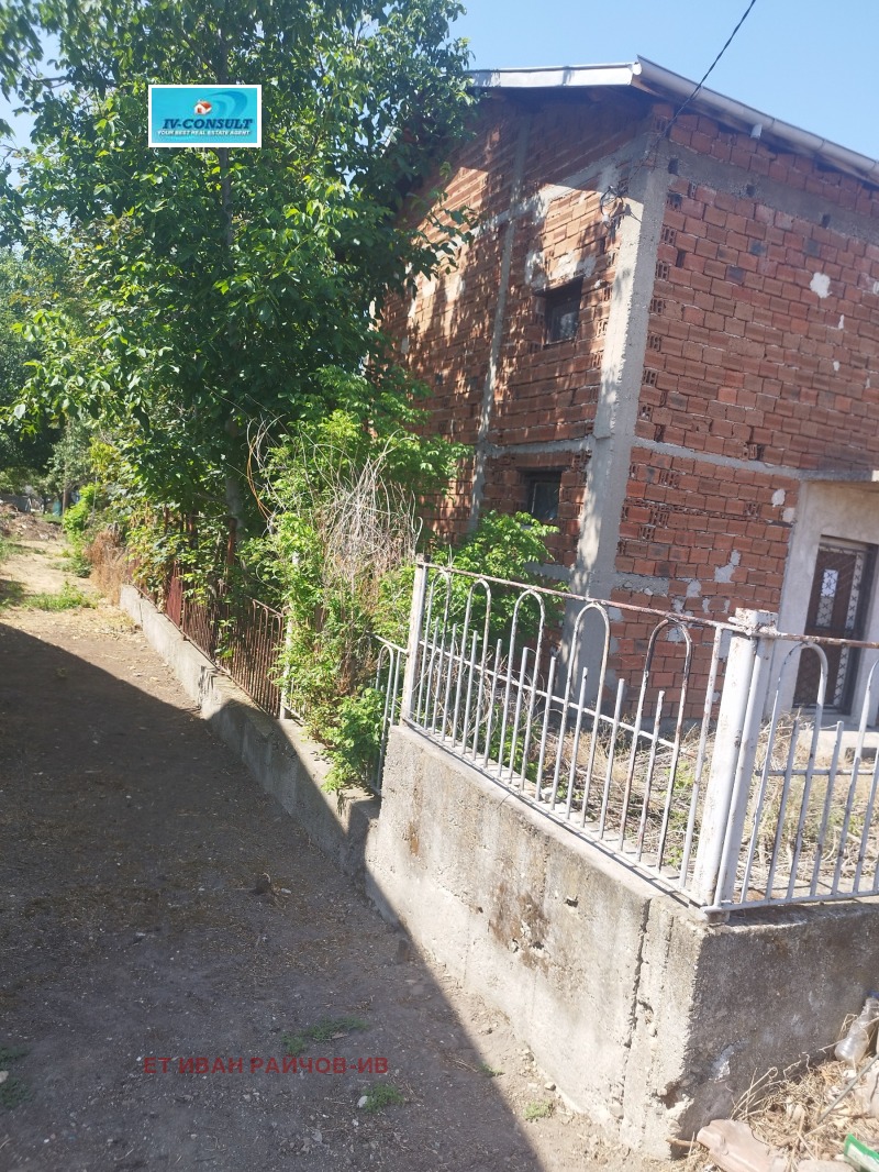 Продава  Къща област Кюстендил , с. Крайници , 100 кв.м | 82810674 - изображение [12]