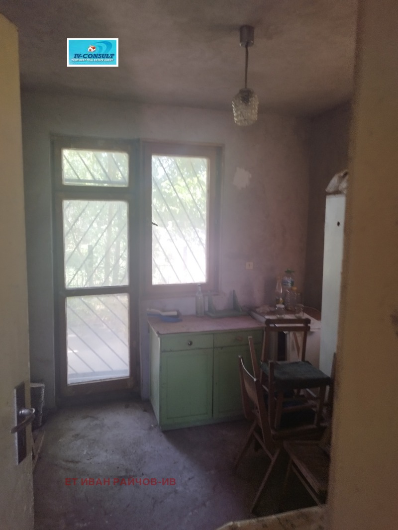 Продава  Къща област Кюстендил , с. Крайници , 100 кв.м | 82810674 - изображение [6]