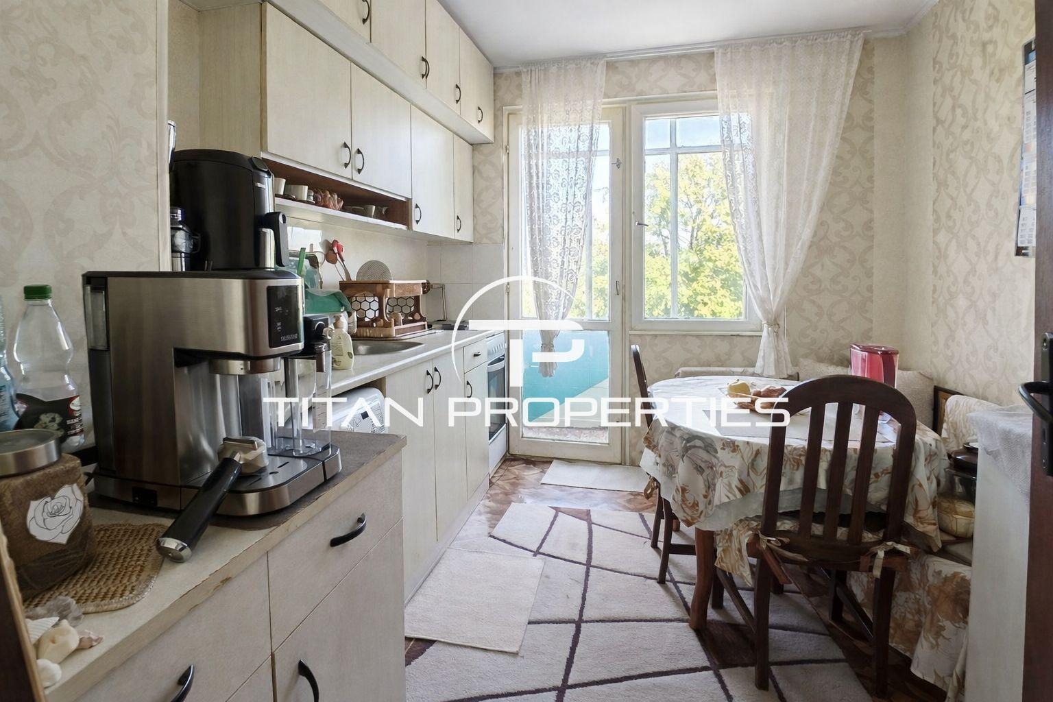 Продава МНОГОСТАЕН, гр. Пловдив, Прослав, снимка 3 - Апартаменти - 56328988