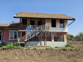 Casa Parvomajtsi, regione Veliko Tarnovo 1