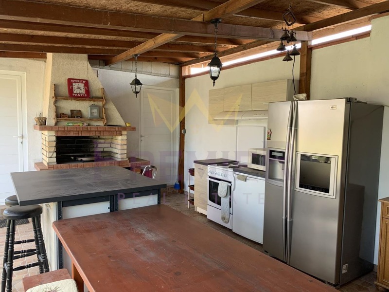 Продава КЪЩА, с. Божурец, област Добрич, снимка 14 - Къщи - 53082516