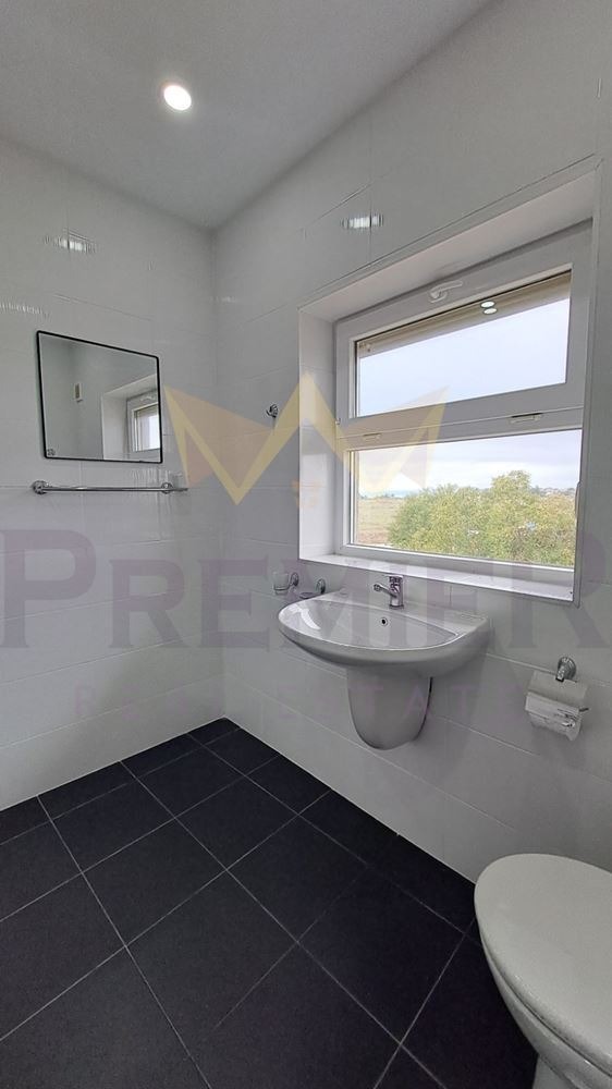 Продава КЪЩА, с. Божурец, област Добрич, снимка 10 - Къщи - 53082516