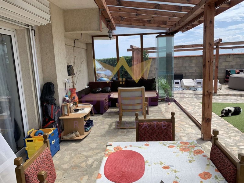 Продава КЪЩА, с. Божурец, област Добрич, снимка 13 - Къщи - 53082516