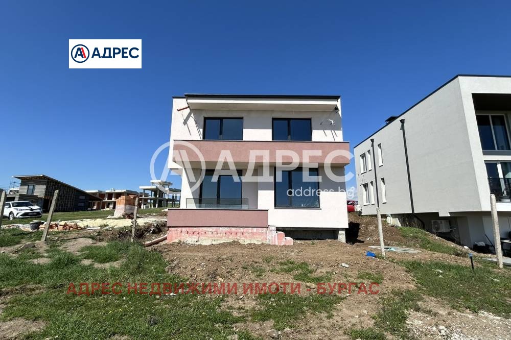 Продава КЪЩА, с. Лъка, област Бургас, снимка 2 - Къщи - 54103900