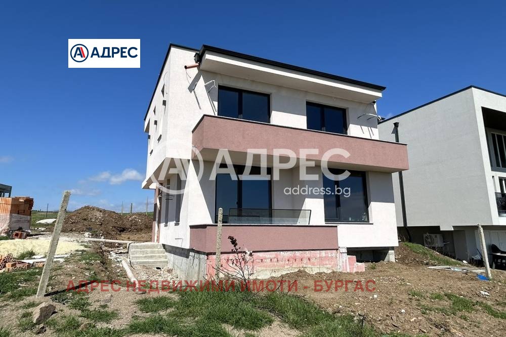 Продава КЪЩА, с. Лъка, област Бургас