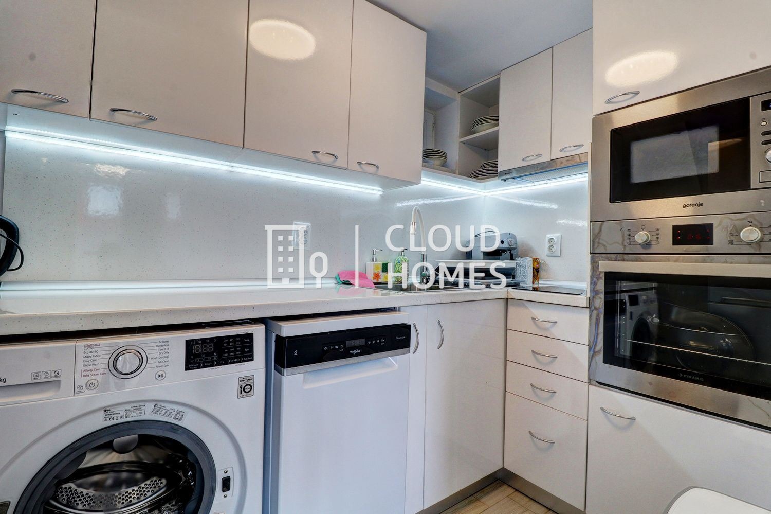 Продава  Къща област Кюстендил , гр. Рила , 169 кв.м | 71844933