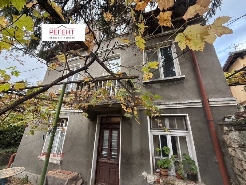 Продава КЪЩА в град Габрово, Център - 132 кв.м / 69 000 € » 134 952.27 лв., РЕГЕНТ