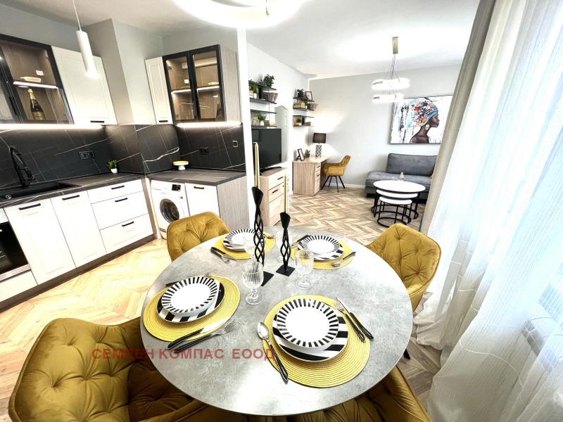 For Sale  2 bedroom Plovdiv , Hristo Smirnenski , 97 sq.m | 12880265 - image [2]