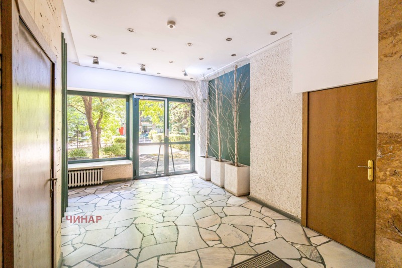 Продава МНОГОСТАЕН, гр. София, Яворов, снимка 4 - Апартаменти - 52289005