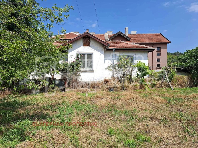 Myytävänä  Talo Haskovon alue , Topolovgrad , 65 neliömetriä | 44379772