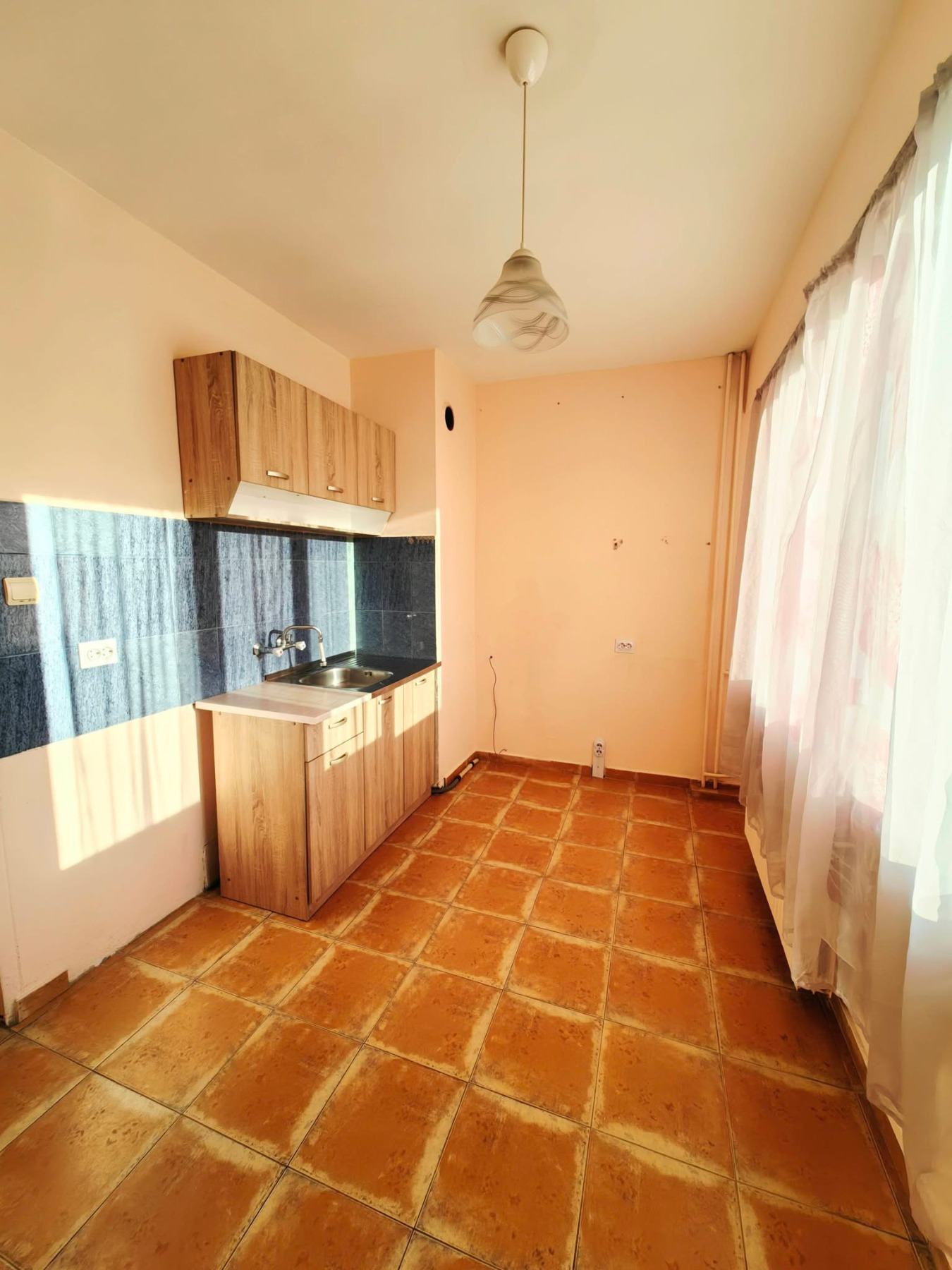 Продава 1-СТАЕН, гр. София, Люлин 6, снимка 2 - Апартаменти - 54224169