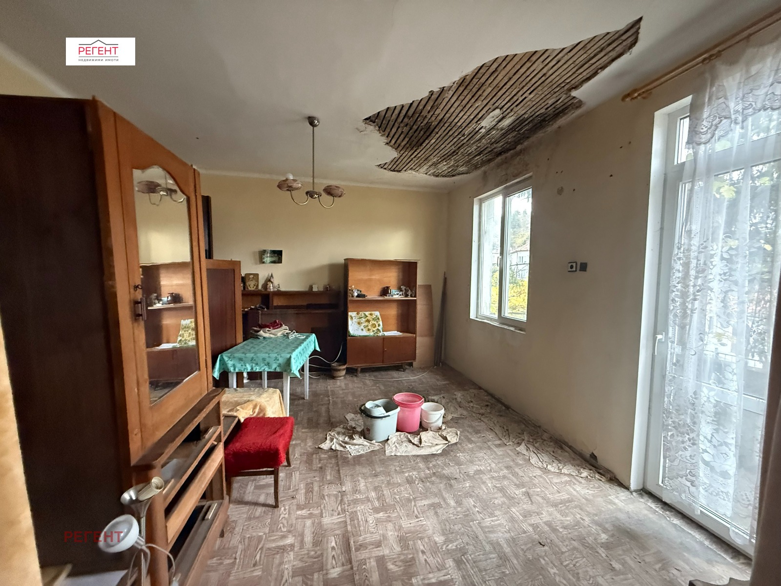 Продава КЪЩА, гр. Габрово, Център, снимка 2 - Къщи - 52525635
