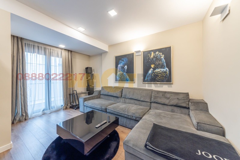 Продава МНОГОСТАЕН в град Варна, Бриз - 223 кв.м / 520 000 € » 1 017 031.60 лв.