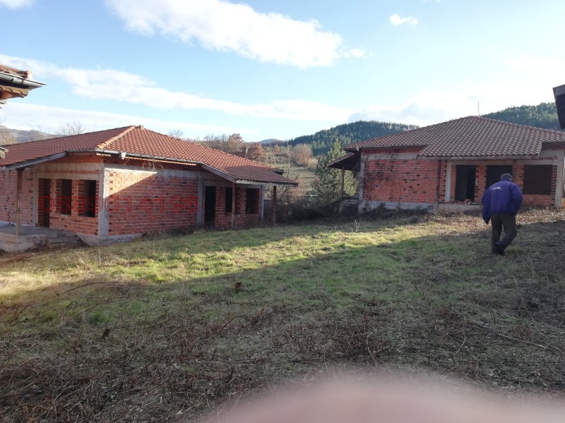 Продава ТЪРГОВСКИ КОМПЛЕКС в област Хасково, гр. Маджарово - 600 кв.м / 480 000 € » 938 798.40 лв.