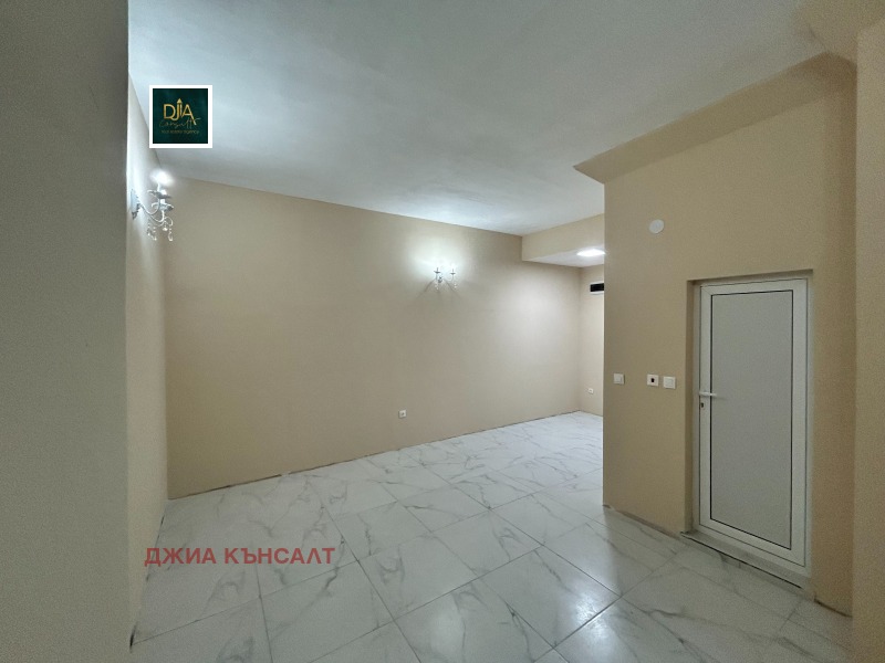 Продава  3-стаен, град София, Карпузица •  108 000 EUR • ID 14804407 — holmes.bg - [1] 