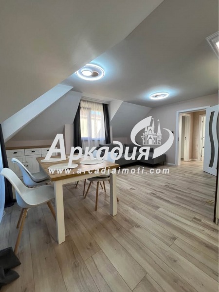 En venta  2 dormitorios Plovdiv , Jristo Smirnenski , 114 metros cuadrados | 45111147 - imagen [2]