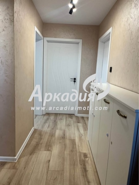 En venta  2 dormitorios Plovdiv , Jristo Smirnenski , 114 metros cuadrados | 45111147 - imagen [6]