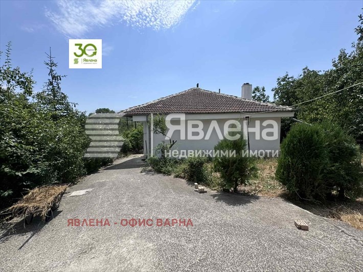 Продава КЪЩА, с. Долище, област Варна, снимка 1 - Къщи - 48133875