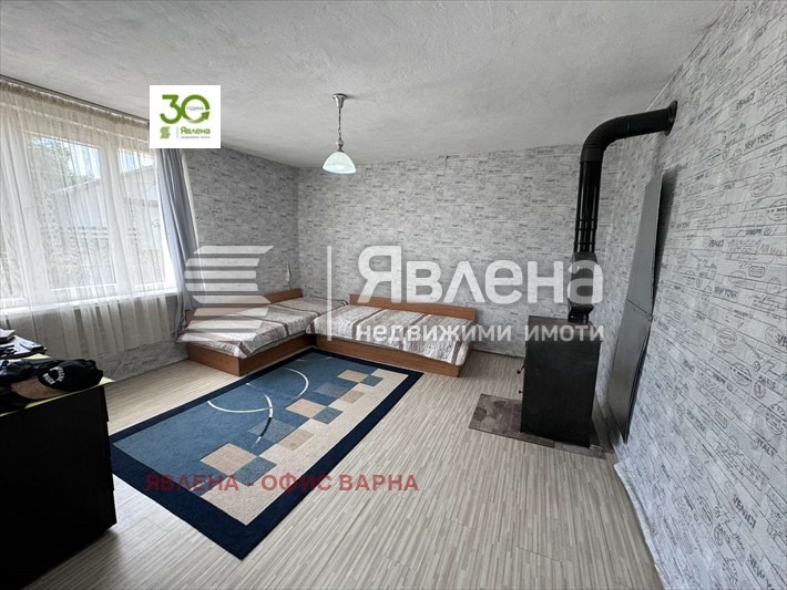 Продава КЪЩА, с. Долище, област Варна, снимка 2 - Къщи - 48133875