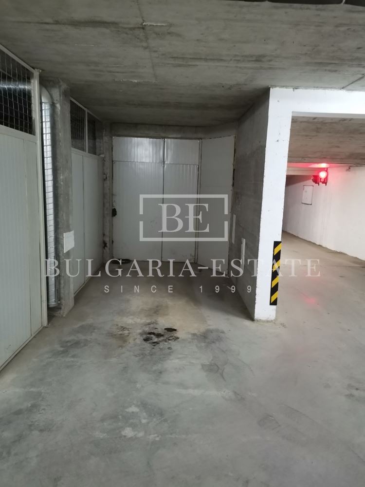 Продава ГАРАЖ, ПАРКОМЯСТО, гр. Варна, Възраждане 3